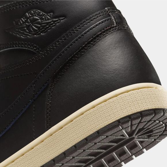 Nike Air Jordan 1 Retro High OG Black and Muslin Shoes Men\'s Size US 9 main image 7